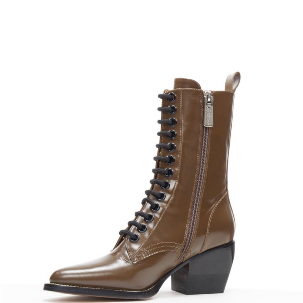 Super DISCOUNT CHLOE Runway Rylee army green leather block heel pointed toe boot